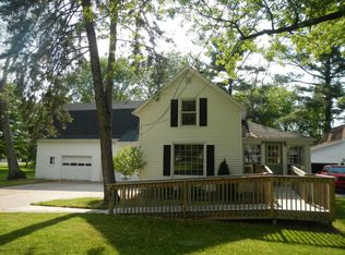 781 Center St, Coopersville, MI 49404
