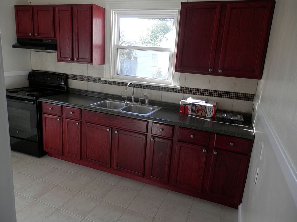 1st image of 3 Fairview Cir S