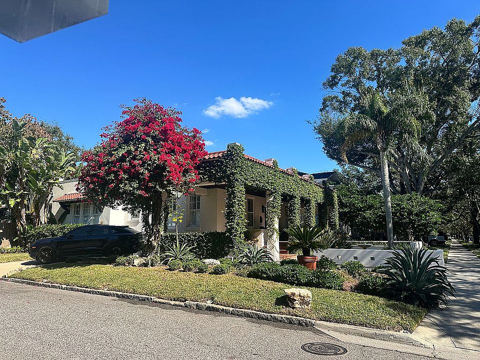 2431 West Sunset Corner Lot