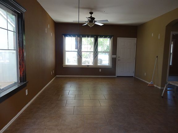 2nd image of 1446 S Blackberry Ln