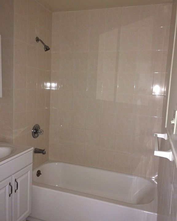 2nd image of 1252 Croes Ave APT 1
