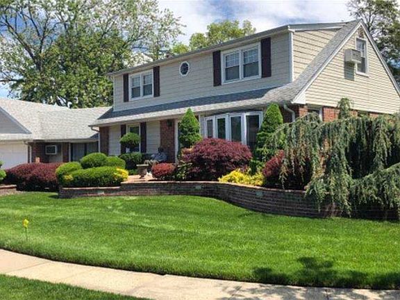 3rd image of 845 Center Dr