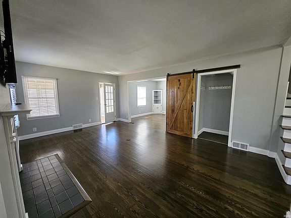 2nd image of 419 Runnymeade Ave