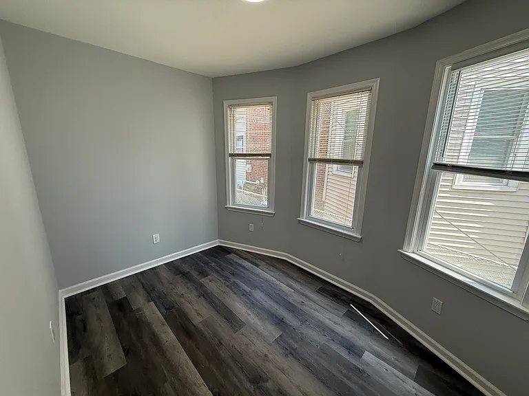 2 bed, 1.0 bath, 600 sqft, $1,250 — Photo 12