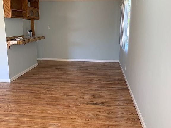 4th image of 345 Manzanita Ave