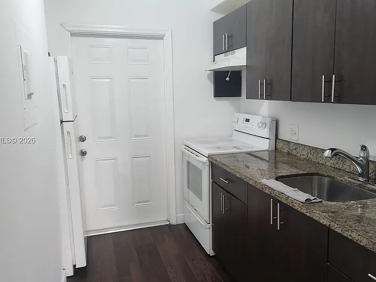 428 NE 82nd St #4E — Photo 11