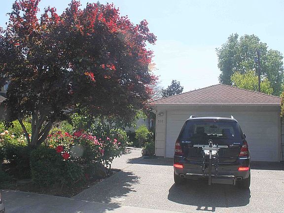 2nd image of 181 Lois Ln