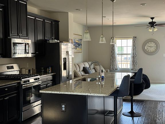 3rd image of 8015 Spring Arbor Dr