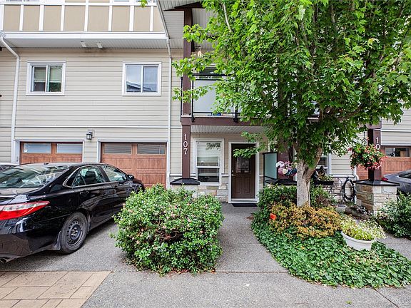 2nd image of 2889 Carlow Rd #107
