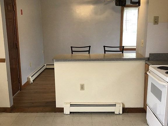 4th image of 86R Brackett St #1
