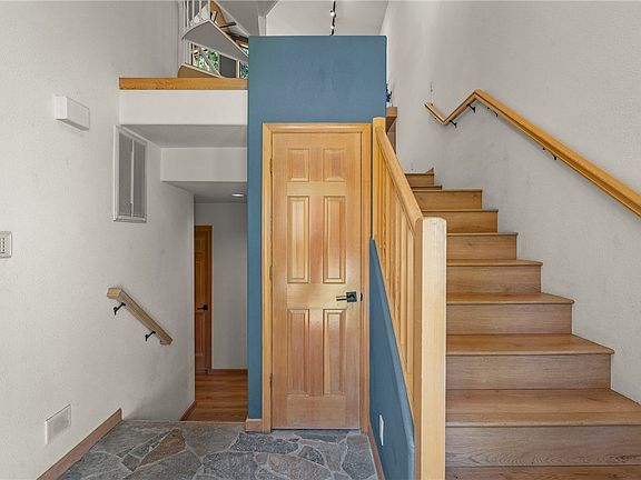 2nd image of 840 Northwood Blvd