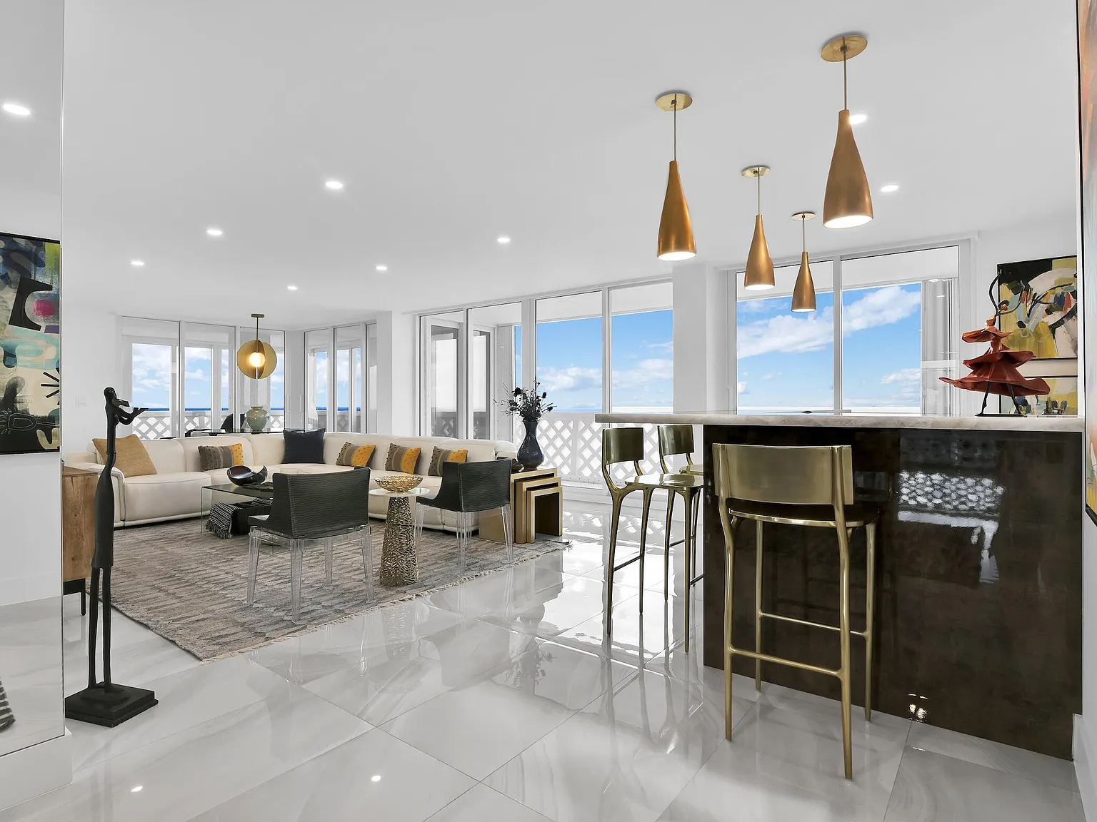 Cloister Beach Towers Condo — Photo 4
