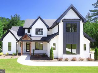 121 Forest Berry Ct, Newnan, GA 30265