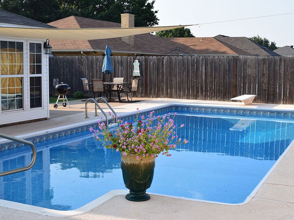 Beautiful low MX pool
