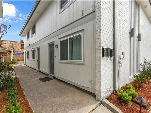 2nd image of 2413 Houma Blvd #A