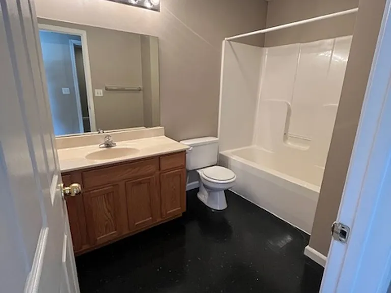1496 N Kinser Pike — Photo 44