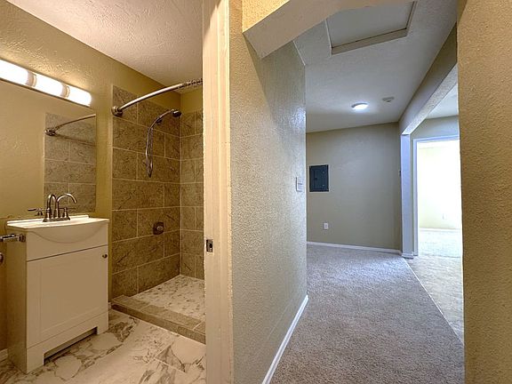 3rd image of 1223 S J St APT 2