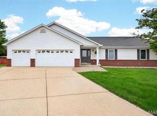 15 Covered Wagon Trail Ct, Saint Peters, MO 63376