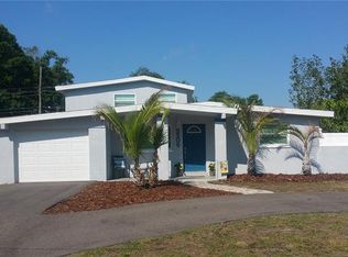 5506 Pine Cir NE, St Petersburg, FL 33703