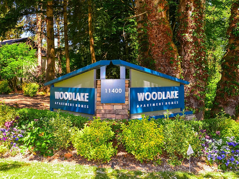 Woodlake Apartments — Photo 7