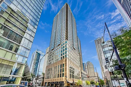 2 E Erie St #1801 Photo 1