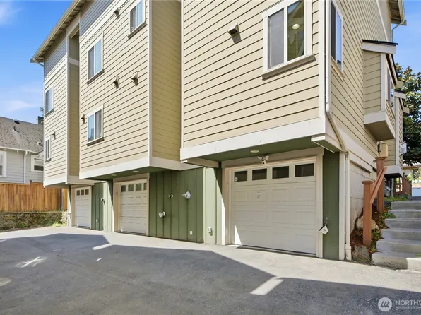 12316 33rd Avenue NE #C, Seattle, WA 98125