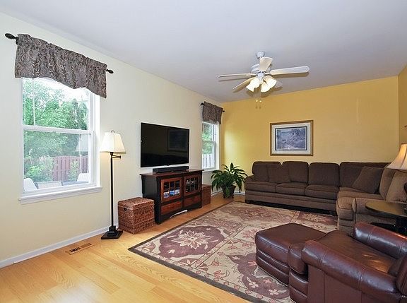 4th image of 2665 Lehman Dr