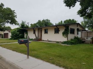 2402 Sudlow St, Miles City, MT 59301