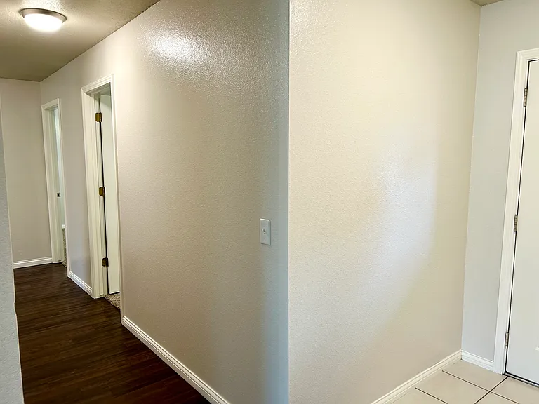 1546 N Plum Tree Dr — Photo 8