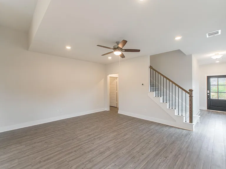 10539 Preserve Way — Photo 5
