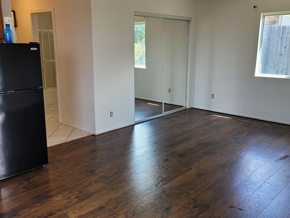 1st image of 6617 Comly Ct