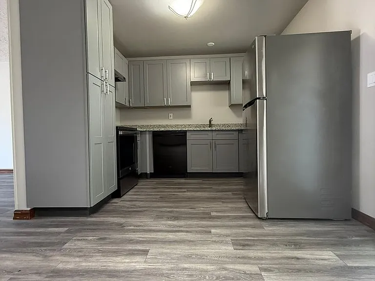 11485 SW Greenburg Rd — Photo 22