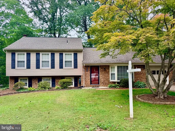 15887 Cliffbrook Ct, Dumfries, VA 22025