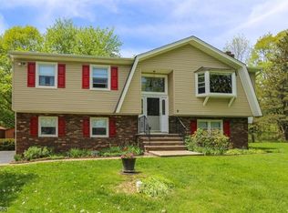 5 File Rd, Wantage, NJ 07461