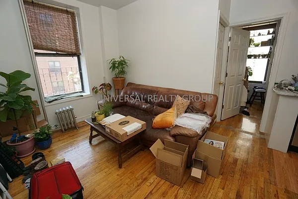 Rented by Universal Realty Group | media 17