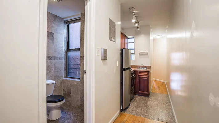 Rented by Nooklyn NYC LLC | media 21