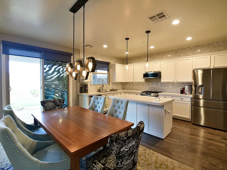 1120 Strada Cristallo — Photo 14