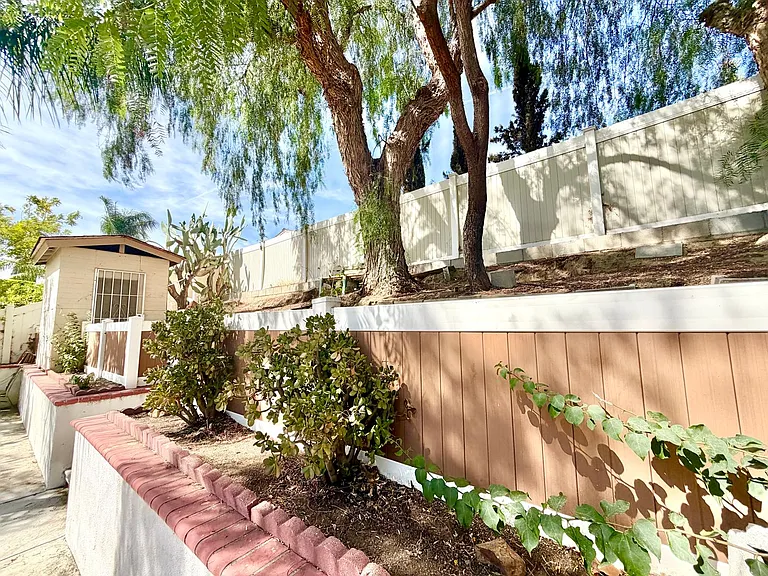 25188 Via Las Lomas — Photo 41
