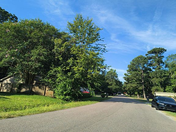 4th image of 101 Shamrock Dr