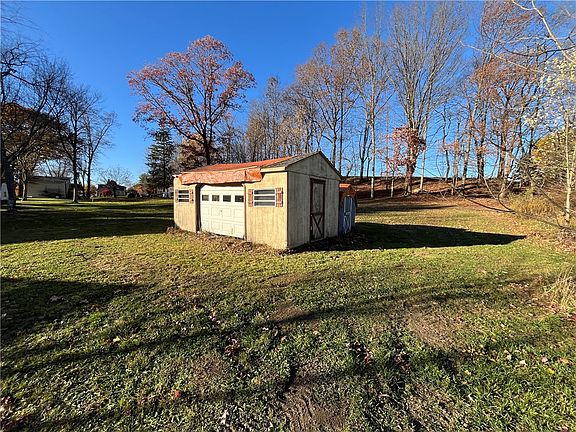 5th image of 825 San Spur Rd