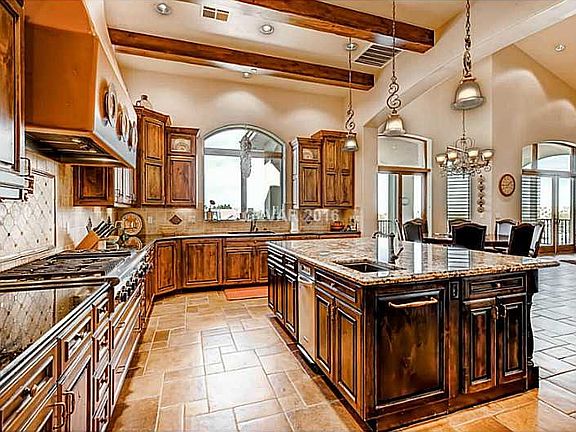 5th image of 382 Cactus River Ct