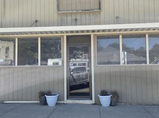 527 Lincoln Ave, Wamego, KS 66547