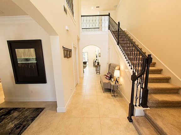 2nd image of 858 Sherbourne Cir