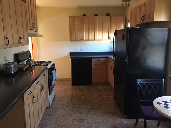 5th image of 4863 Raymond Ave SE