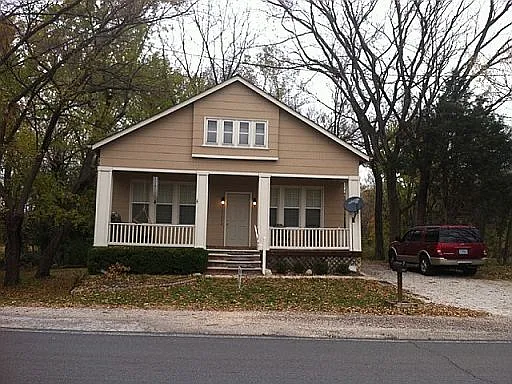 17233 Manchester Rd photo 1