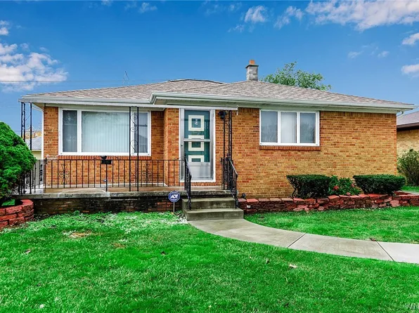 54 Ceil Dr, Cheektowaga, NY 14227