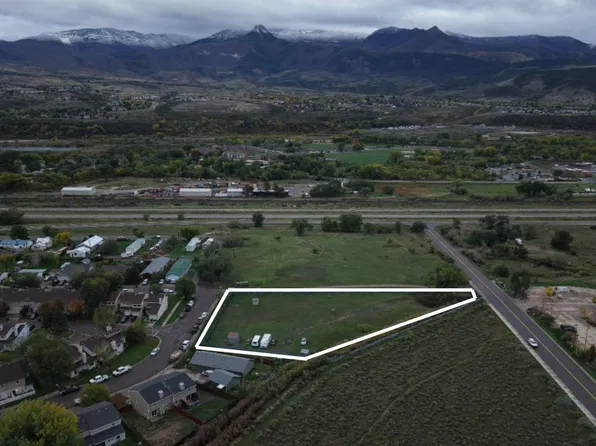 140 Diamond Ave, Parachute, CO 81635