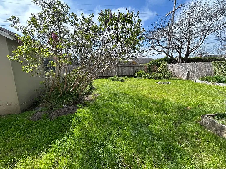 1717 Iverson Ave — Photo 15