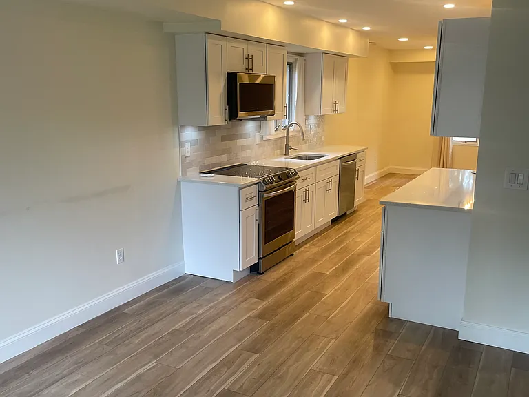 24 Golf Club Dr — Photo 11