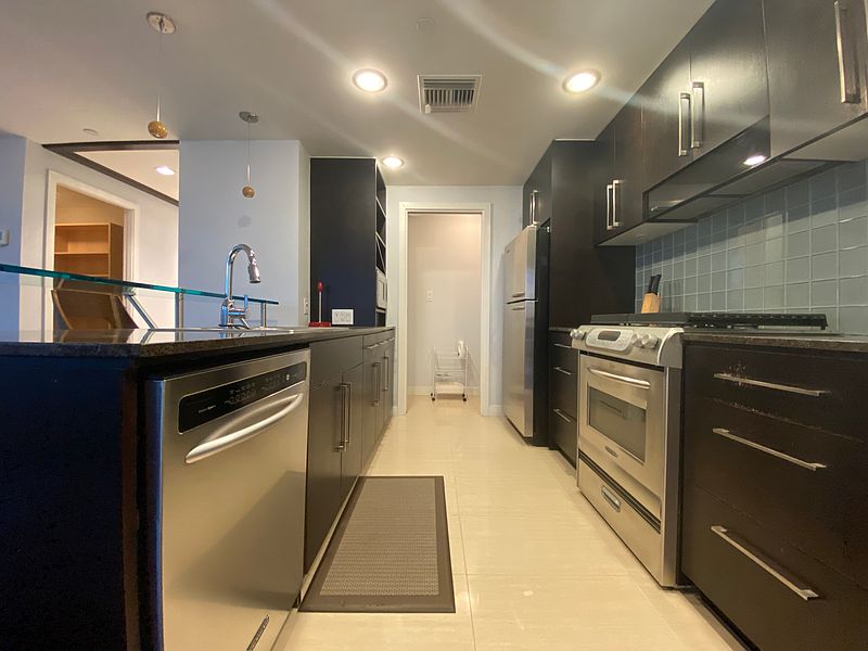 Vancouver Apartment for rent - 2 Bedrooms — photo 10